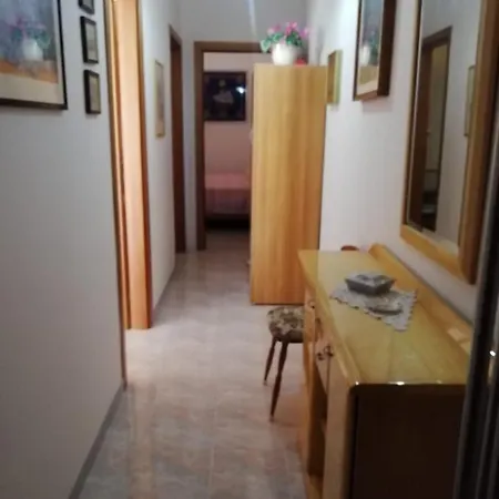 Casa De Candia 朱尔迪尼亚诺